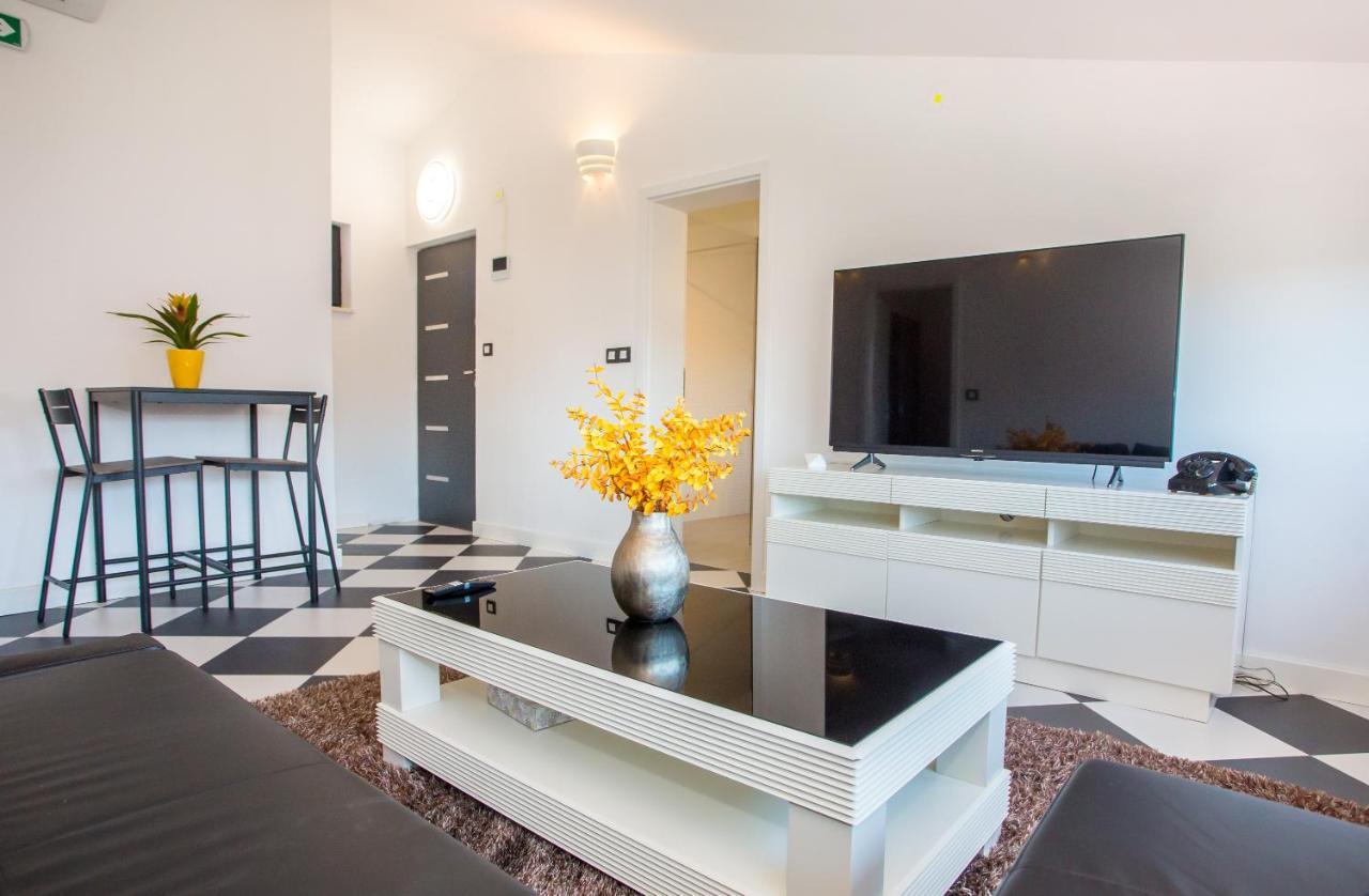 Black & White Apartment Rovinj Zewnętrze zdjęcie